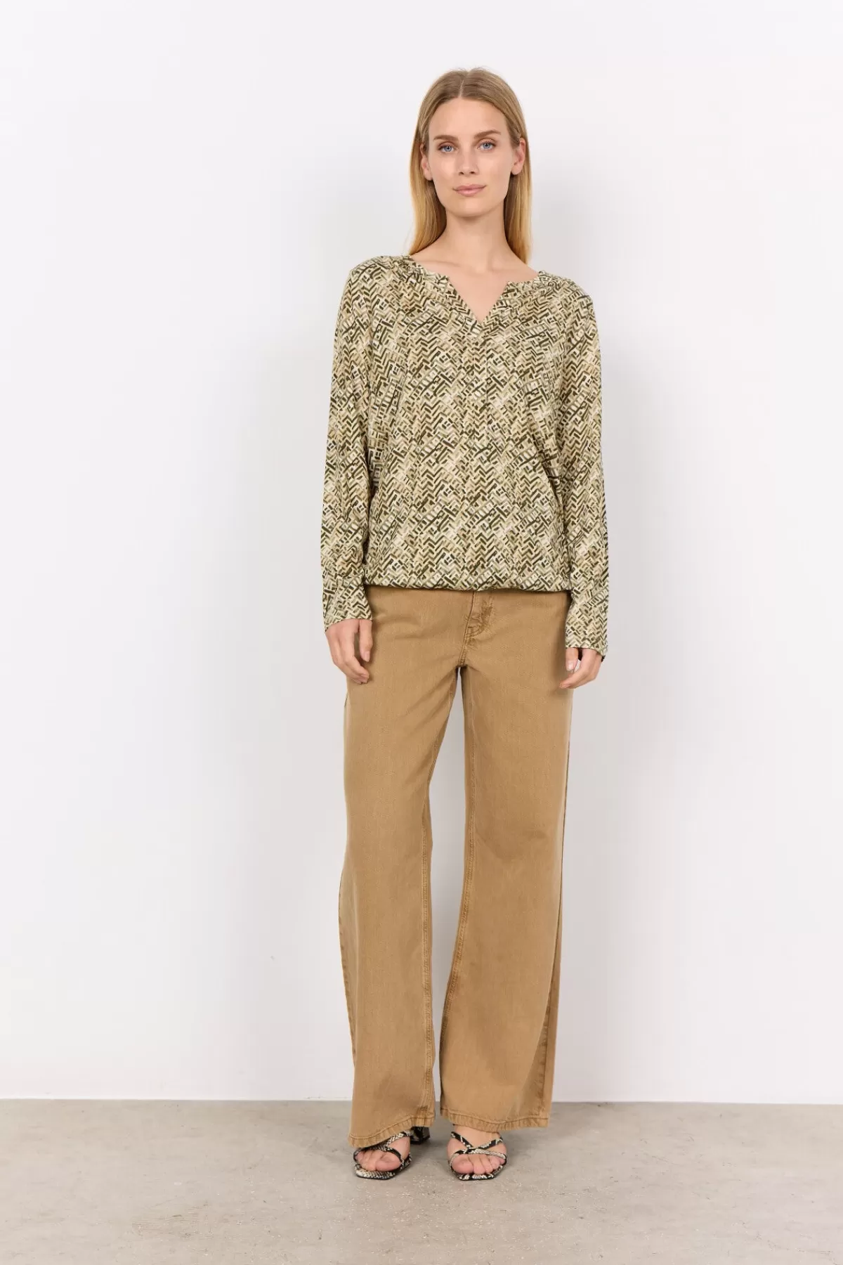 Soyaconcept T-Shirts And Tops-SC-FELICITY AOP 477 T-shirt Olive