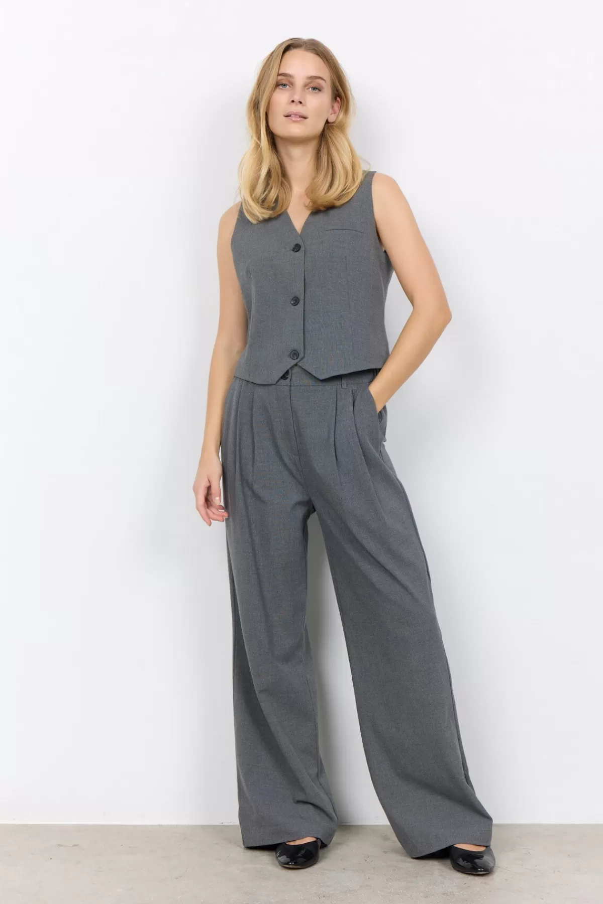 Soyaconcept T-Shirts And Tops-SC-FRANKIE 1 Waistcoat Grey