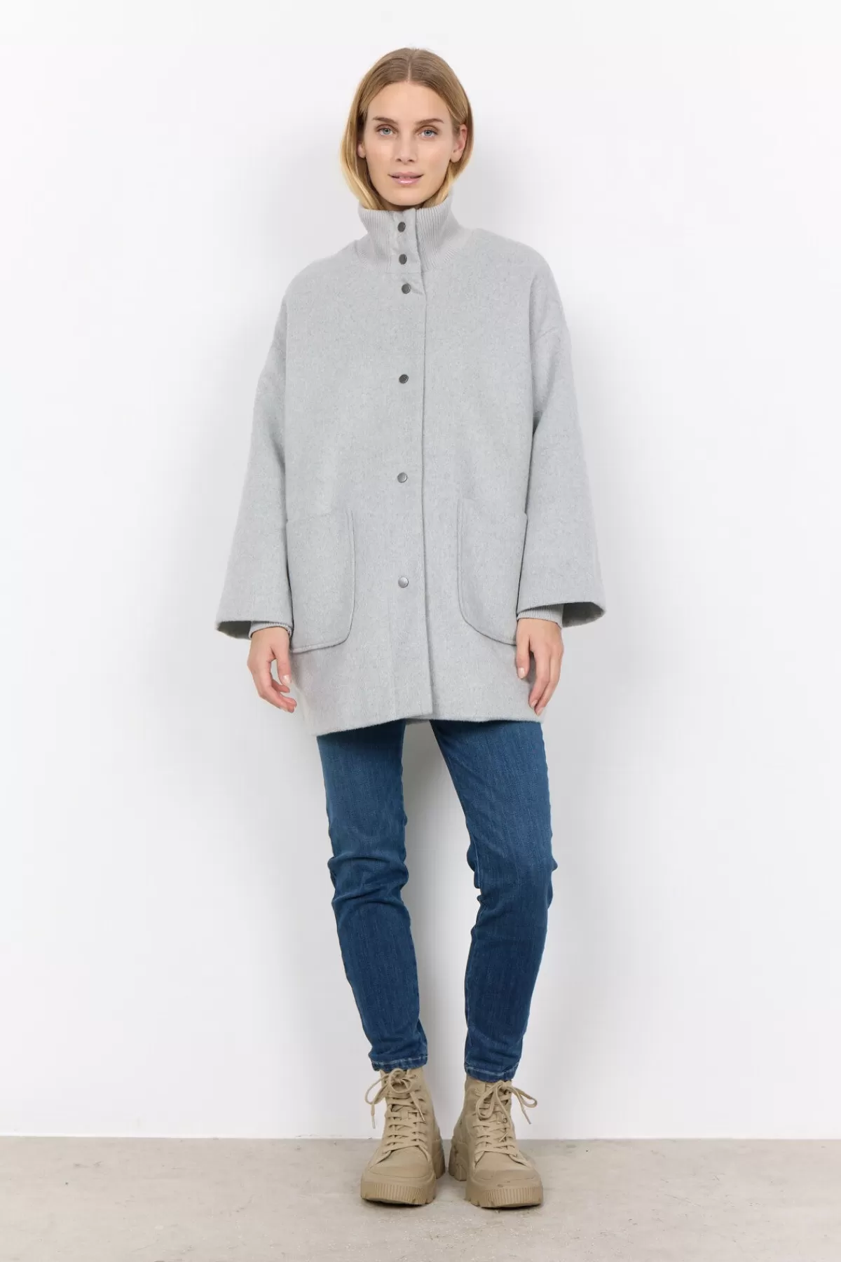 Soyaconcept Outerwear-SC-MADELON 3 Jacket Light grey